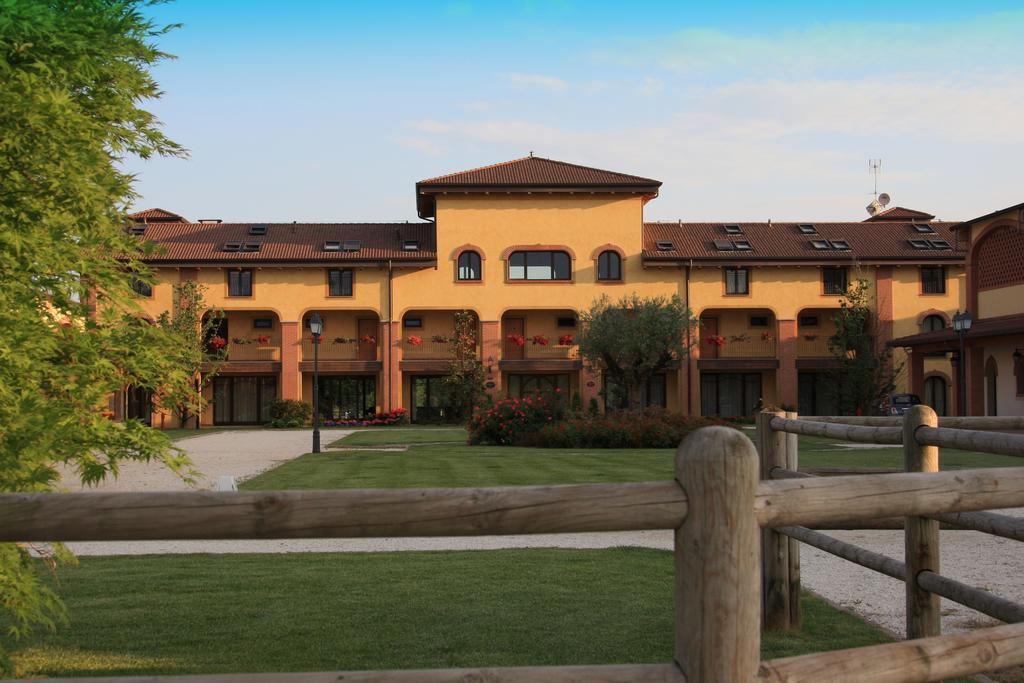 Agriturismo Il Boschetto Ornago Luaran gambar