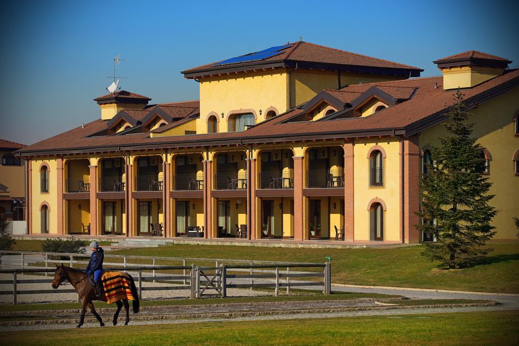 Agriturismo Il Boschetto Ornago Luaran gambar